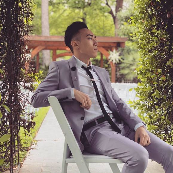 Meet your Posher, Travis - Picture 1 of 1